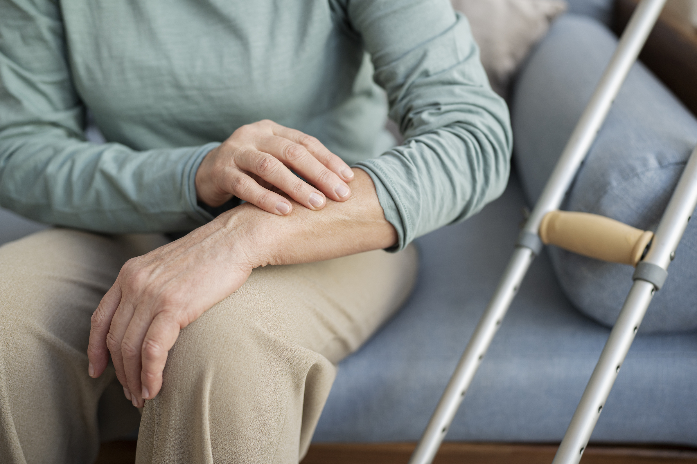 Loãng xương là tác nhân chính gây ra gãy xương ở người già và phụ nữ sau mãn kinh