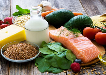 Trẻ bị còi xương nên ăn gì? Top 10 loại thực phẩm dinh dưỡng