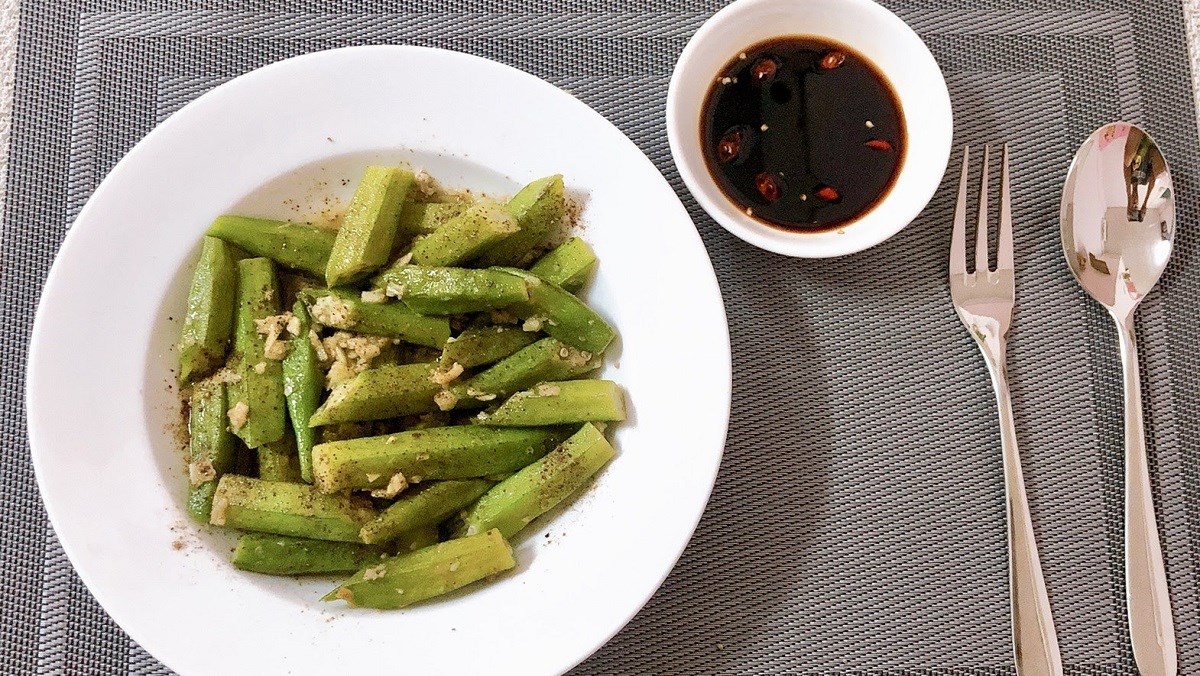 Đậu bắp xào tỏi giúp chống viêm, kháng khuẩn, chống cúm và giảm ho
