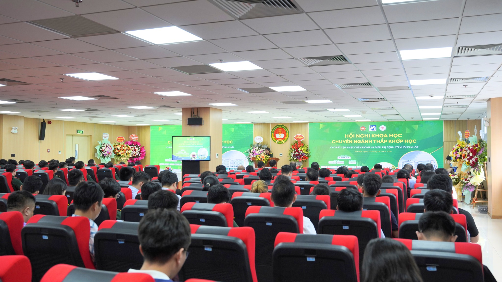 Hội nghị quy tụ rất đông các Chuyên gia, bác sĩ, các báo cáo viên về chuyên môn Cơ Xương Khớp