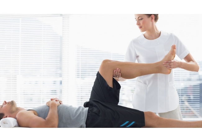 Bài tập kéo giãn thụ động khớp gối