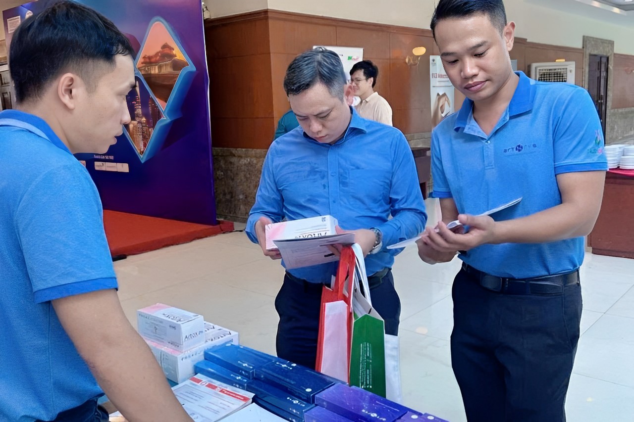 Arthrys được nhiều Bác sĩ, chuyên gia quan tâm về ứng dụng trong điều trị Cơ Xương Khớp