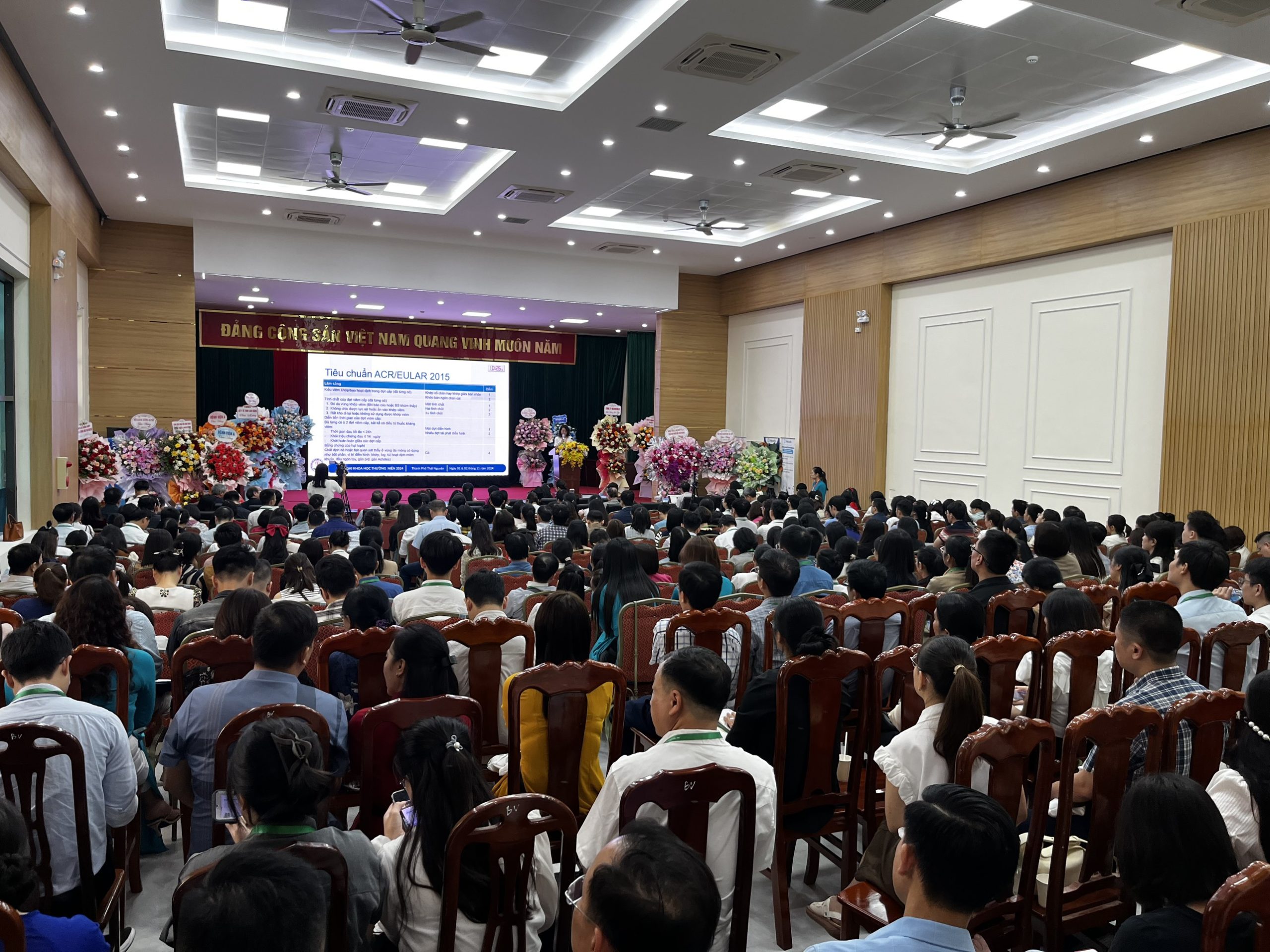 Chủ đề "Y học tái tạo" đang là xu hướng được các Bác sĩ quan tâm
